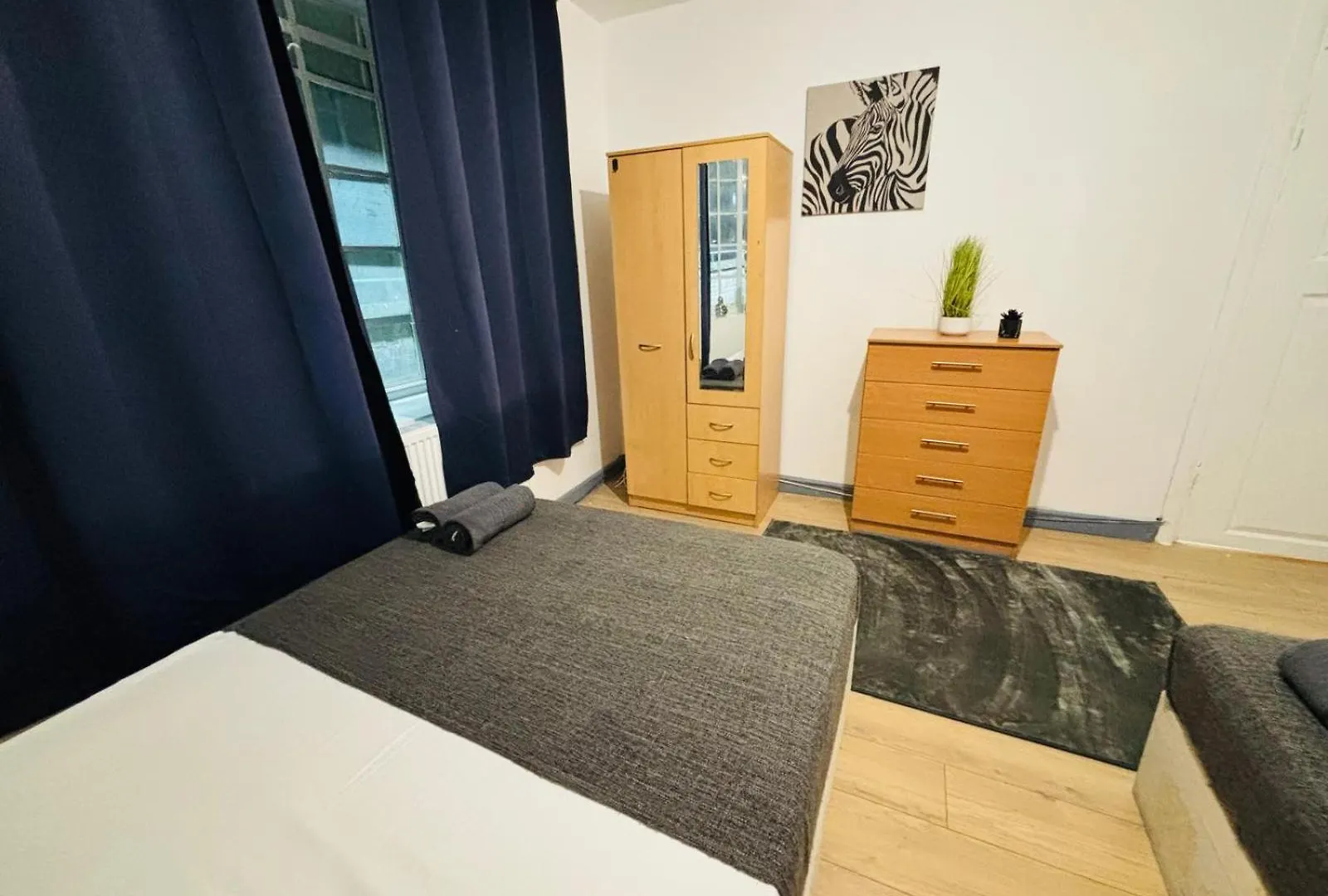 Central London Flats, Best Location For Tourists, Next Tower Bridge 0*,