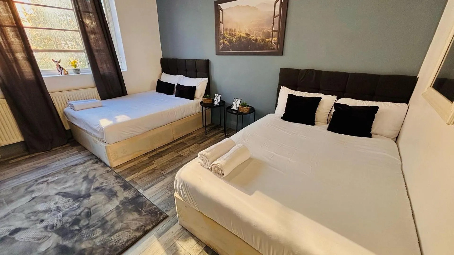Central London Flats, Best Location For Tourists, Next Tower Bridge 0*,