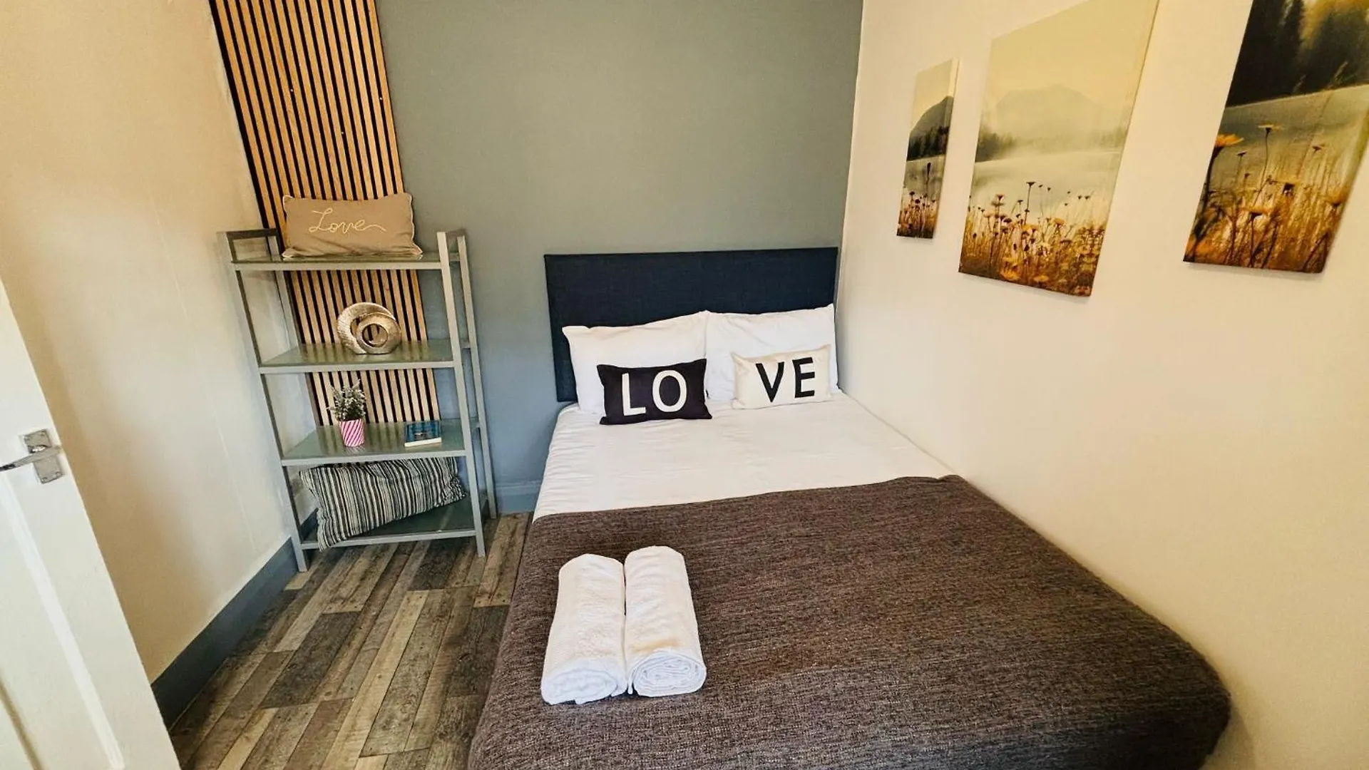 Central London Flats, Best Location For Tourists, Next Tower Bridge 0*,