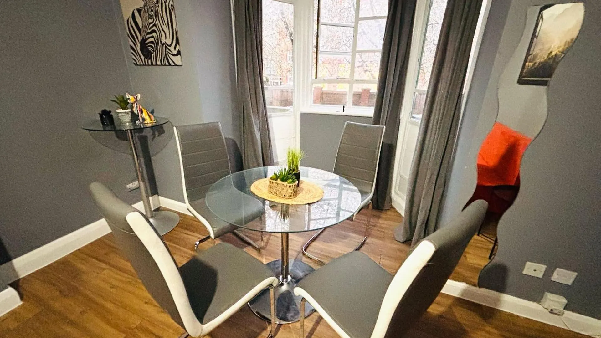 Central London Flats, Best Location For Tourists, Next Tower Bridge Apartment