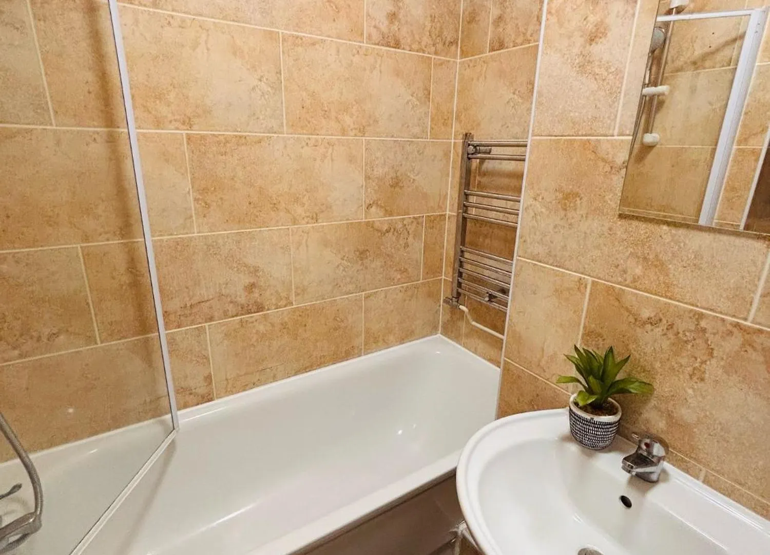Central London Flats, Best Location For Tourists, Next Tower Bridge 0*,  United Kingdom