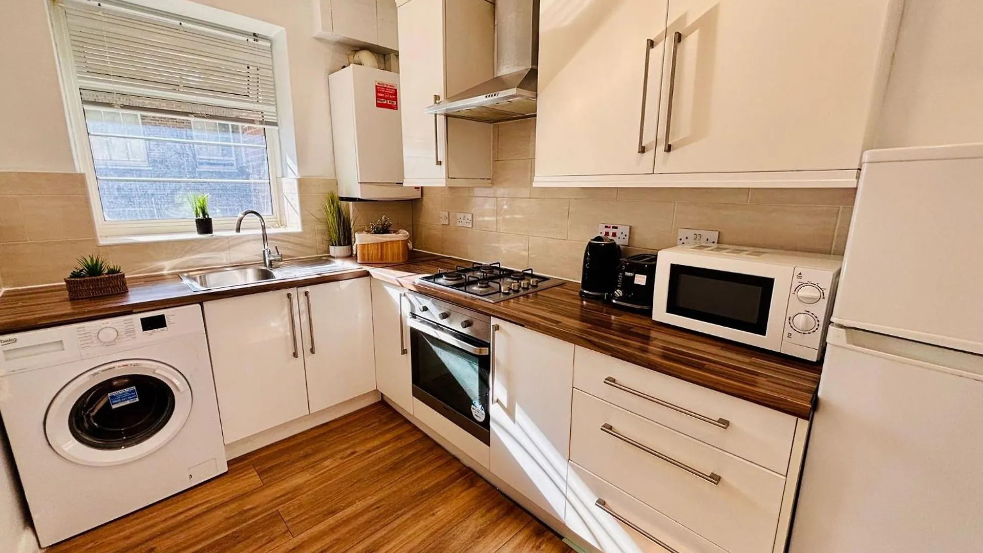 Central London Flats, Best Location For Tourists, Next Tower Bridge Apartment